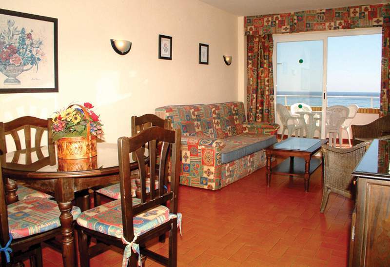 Apts Buensol 2*